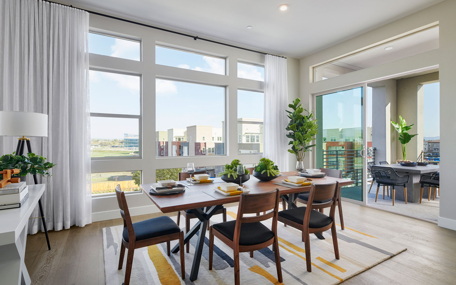 Dining | Residence 2 | Hyde Park at Boulevard in Dublin, CA | Brookfield Residential